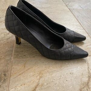 Vaneli kitten heels